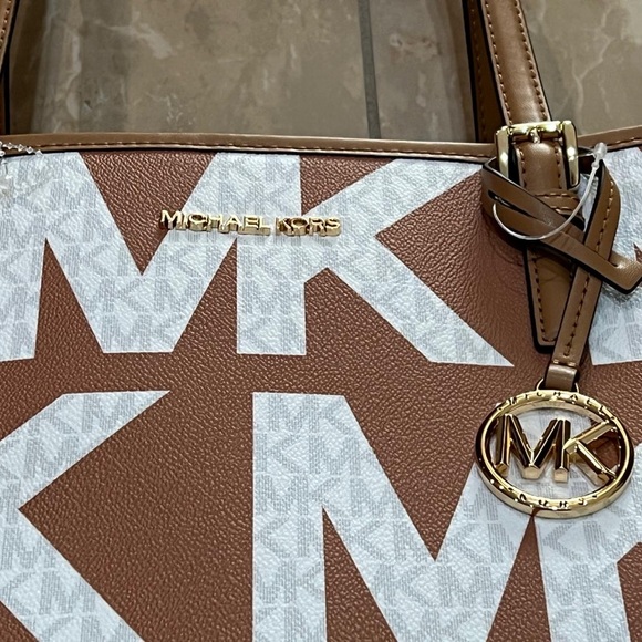 Michael Michael Kors Jet Set MD Carryall Tote Bag. NWT - Picture 6 of 11